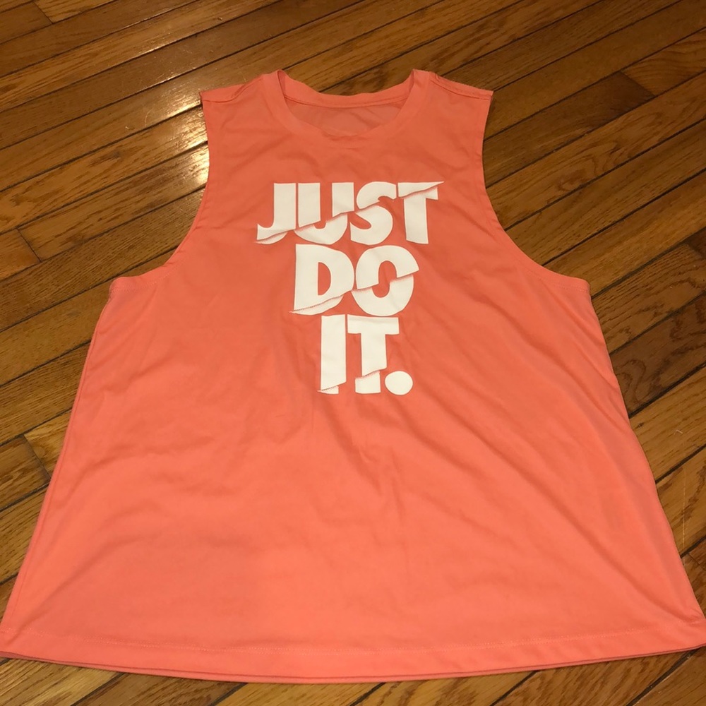 Nike Women’s Work out tank